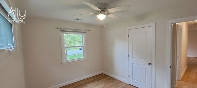 Building Photo - 290 Windfield Cir