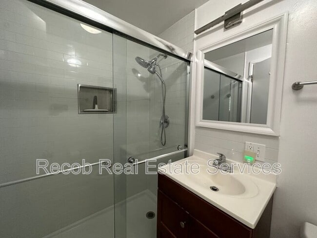 Building Photo - 4859 Campanile Dr