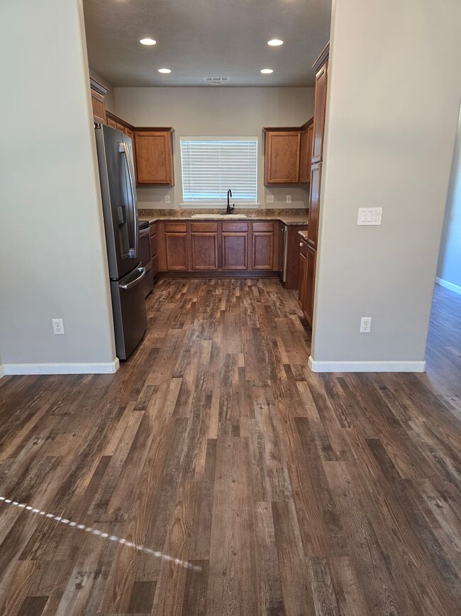 Building Photo - 3 bed 2 bath Single  Home for Rent in Gran...