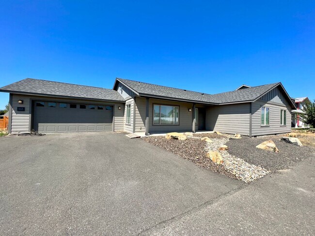 Building Photo - Modern 4 Bedroom Rambler in Ellensburg