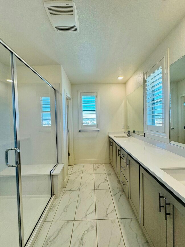 Building Photo - 5720 Greige Cir