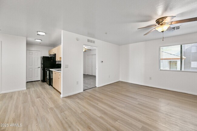 Building Photo - 3065 N 67th Ave