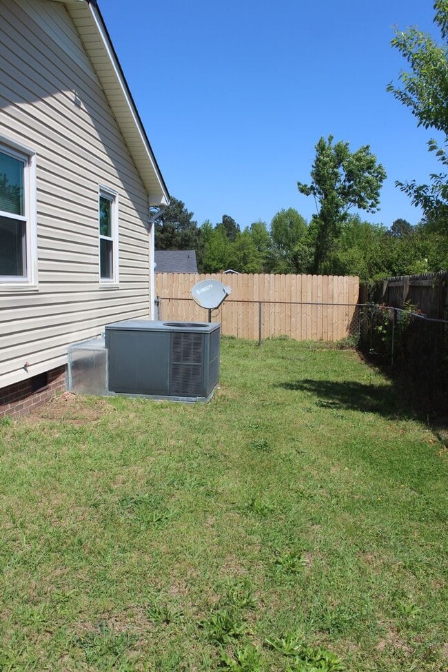 Building Photo - Reilly Rd. Area