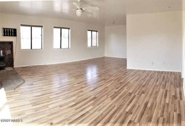 Building Photo - 13210 Townsend-Winona Rd