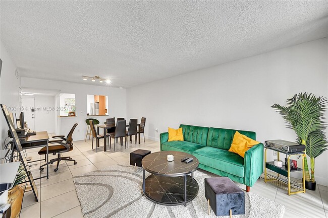 Building Photo - 1820 SW 81st Ave