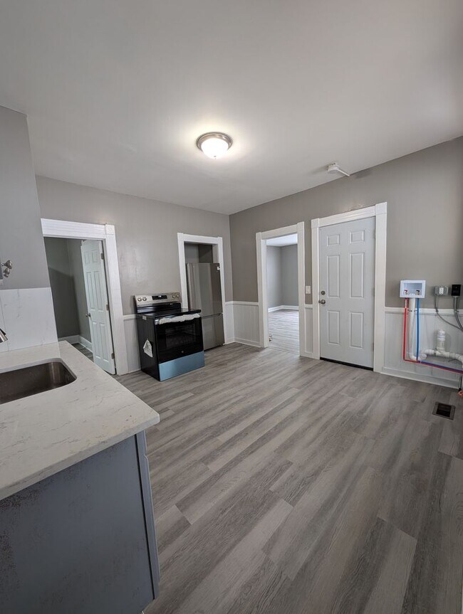 Building Photo - 47 Piedmont St