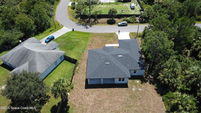 Building Photo - 2862 Pomello Ave SW