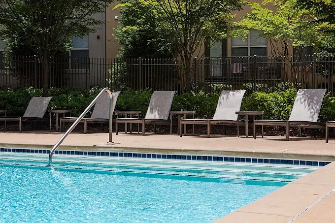 Building Photo - 49 Boulevard SE