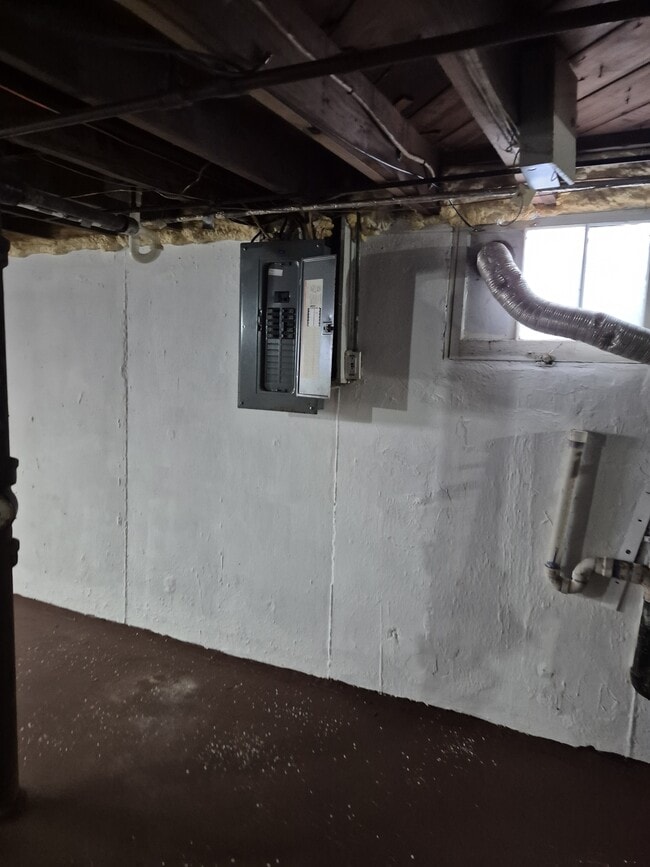 Building Photo - 8835 Murvale Dr