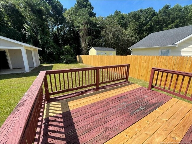 Building Photo - 2150 Skyview Dr