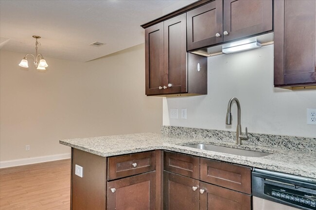 Building Photo - 733 Leela Ct