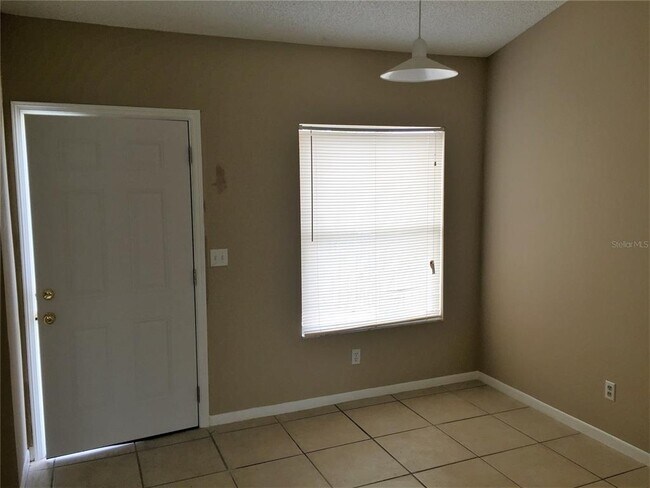 Building Photo - 2536 Woodgate Blvd
