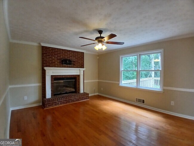 Building Photo - 4761 Habersham Way SE