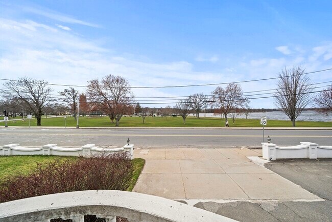 Building Photo - 1 Salem St