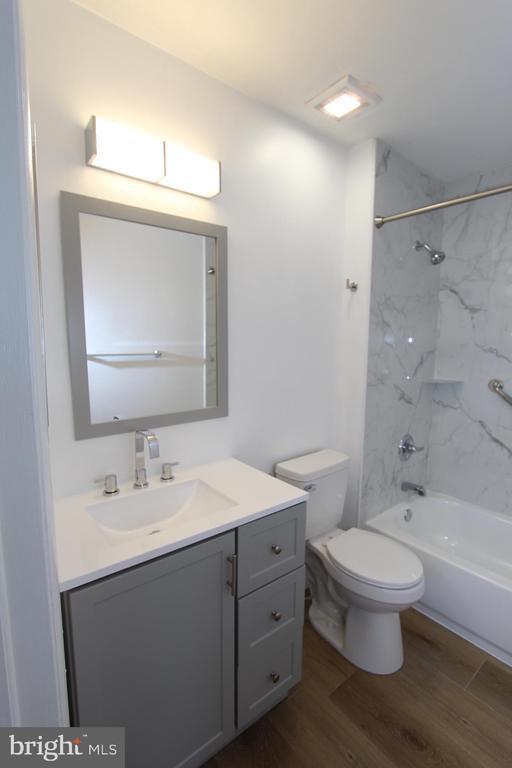 Building Photo - 7714 Tamarron Dr