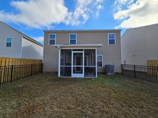 Building Photo - 1762 Camazay Dr