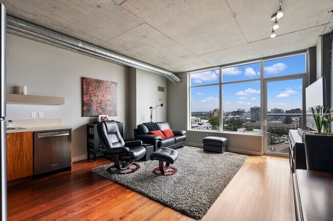 Building Photo - Civic Condominiums - FURNISHED 8th floor s...