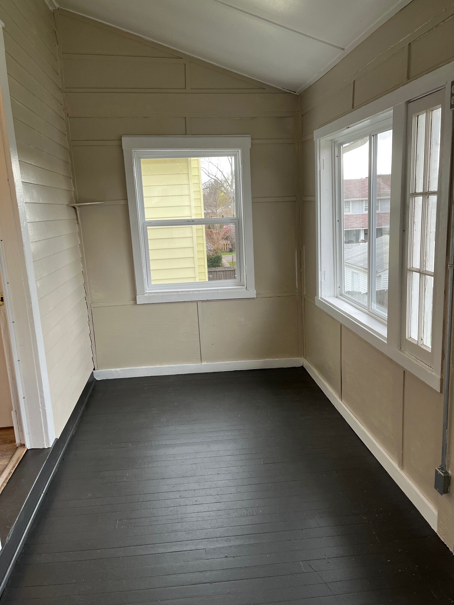 Building Photo - 4014 Brooklyn Ave