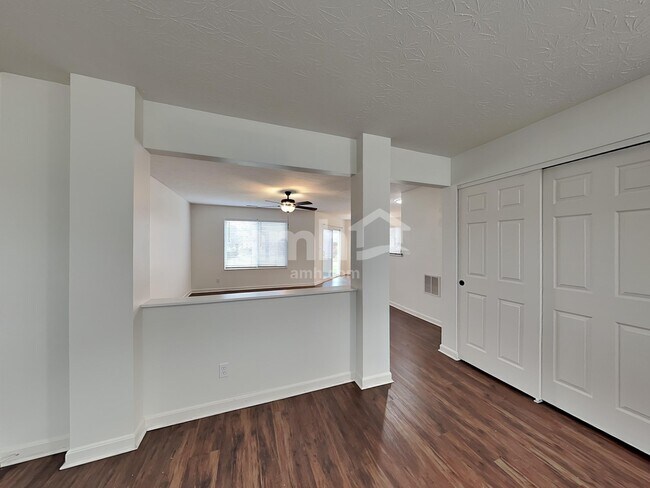 Building Photo - 1178 Edgewater Way