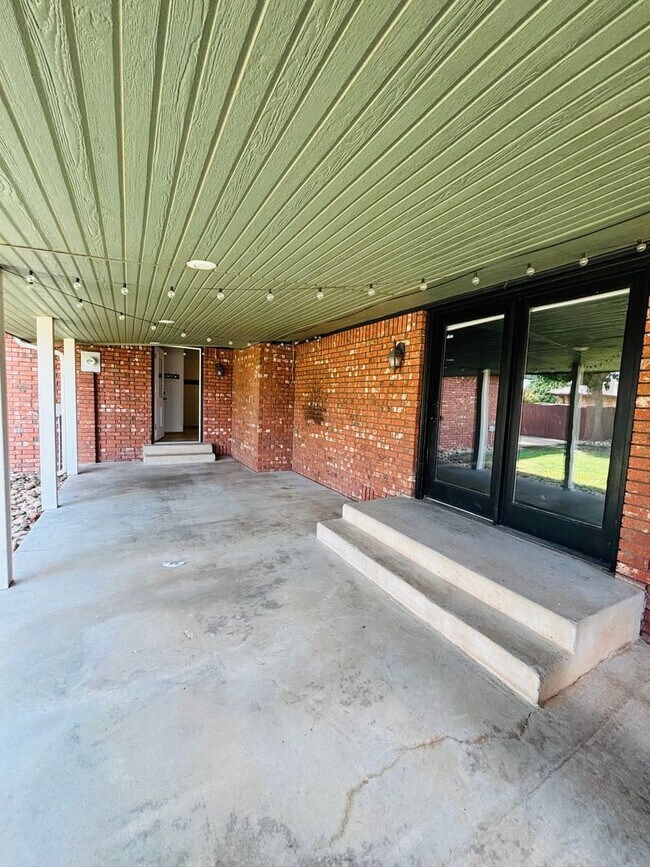 Building Photo - 2328 Hammond Blvd