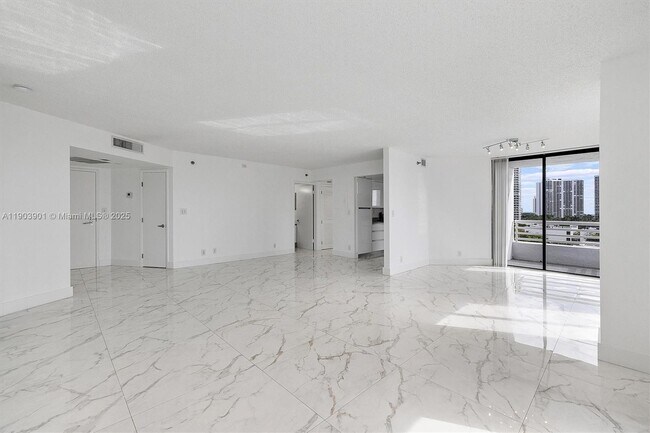 Building Photo - 3300 NE 192 St