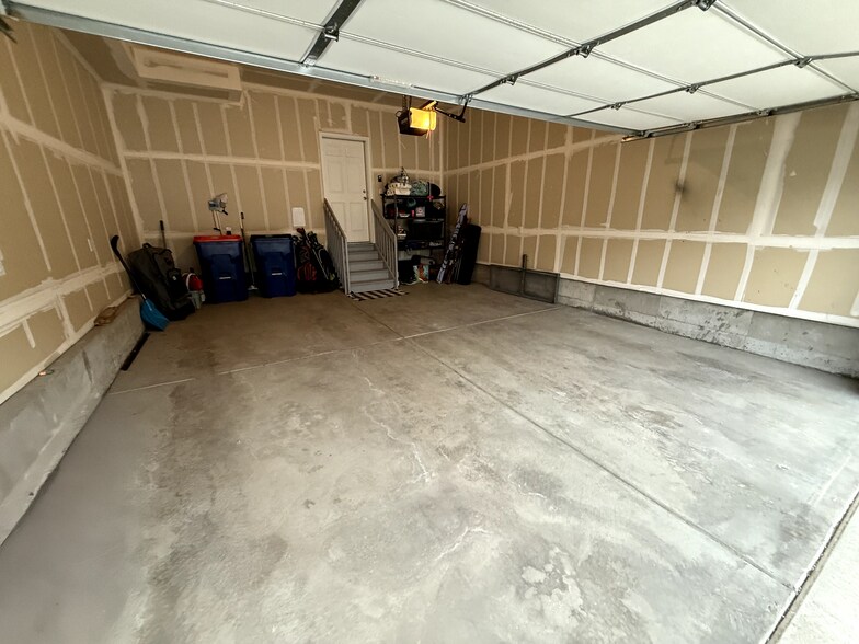 Building Photo - 752 N Shawnee St