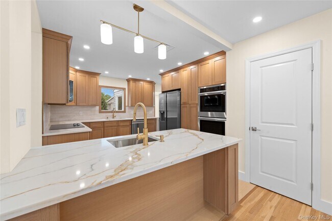 Building Photo - 31 Cail Dr