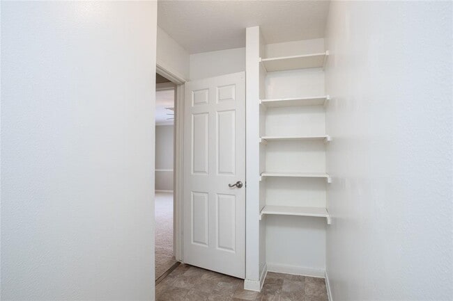 Building Photo - 3603 Rock Springs Dr
