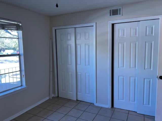 Building Photo - 207 Riverbend Dr