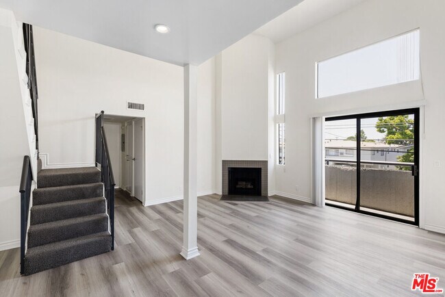 Building Photo - 6212 Fulton Ave