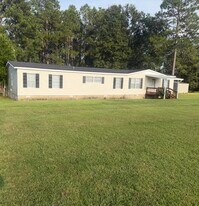 Building Photo - 104 Middle Trl