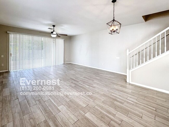 Building Photo - 26541 Castleview Way