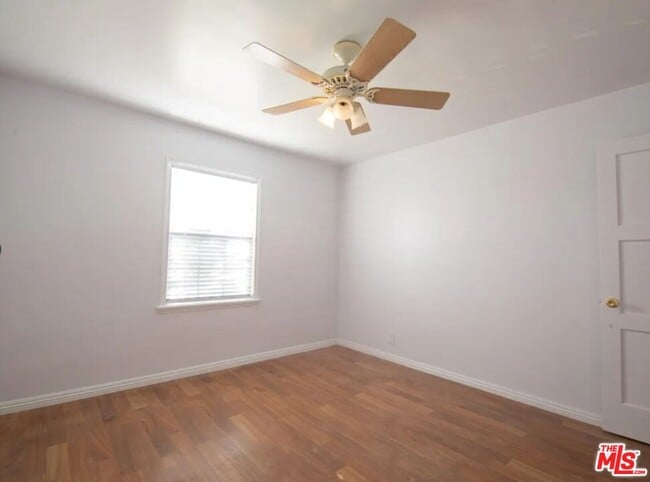 Building Photo - 5913 Overhill Dr