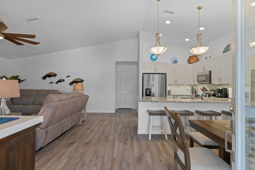 Building Photo - 4860 S Tromp Lp