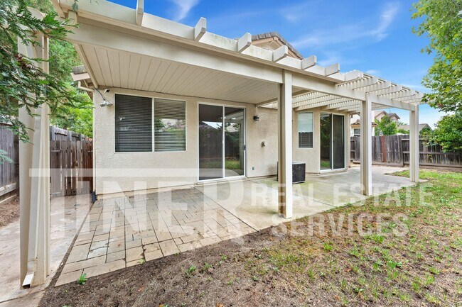 Building Photo - 149 Canberra Ct