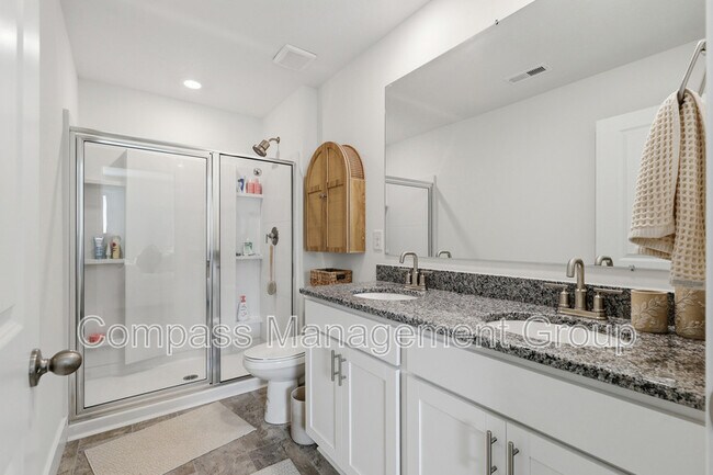 Building Photo - 3014 Bogart Ln
