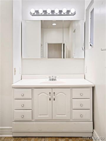 Building Photo - 840 Emerson St