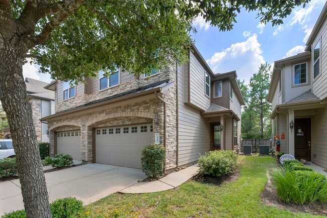 Building Photo - 23 Aventura Pl