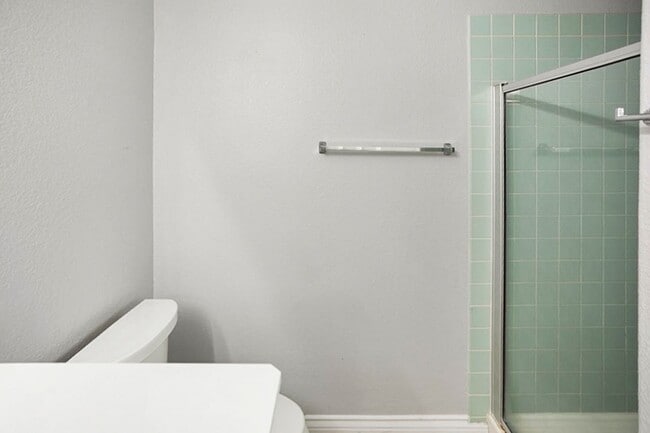 Building Photo - 3 Bed, 2 Bath Single Story West Vegas Beauty