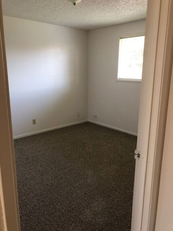 Building Photo - 1287 Kenray Loop