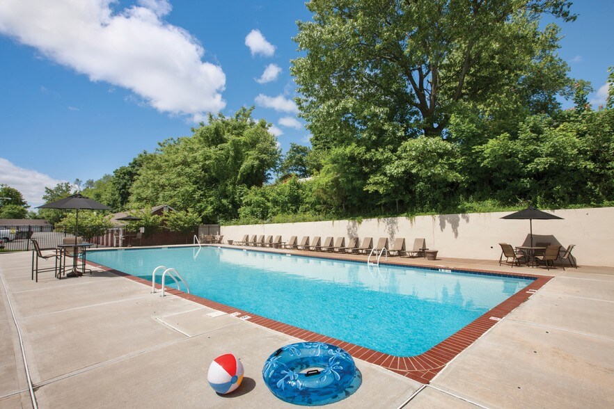 Wayne Village 27 Lancaster Ct Wayne NJ 07470 Apartment Finder