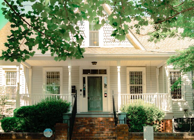 Building Photo - 1408 Gregg St