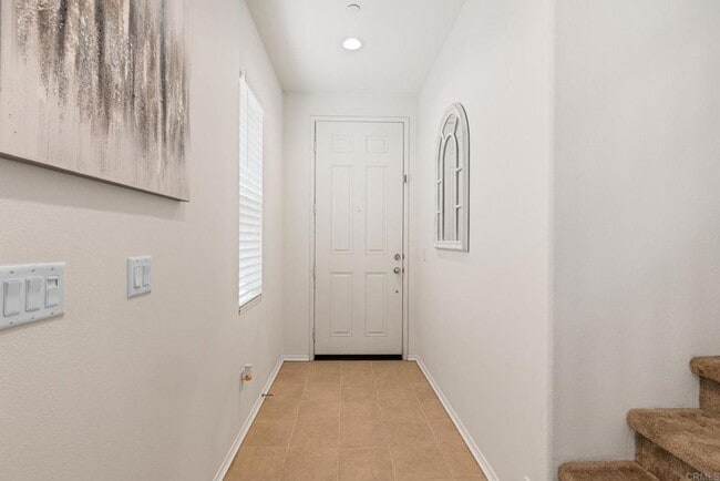 Building Photo - NEWER 3BD/2.5BA Home in desired Main Ranch Development in El Cajon!