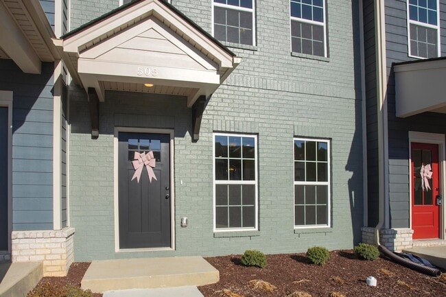 Building Photo - 505 Tappan Private Ln