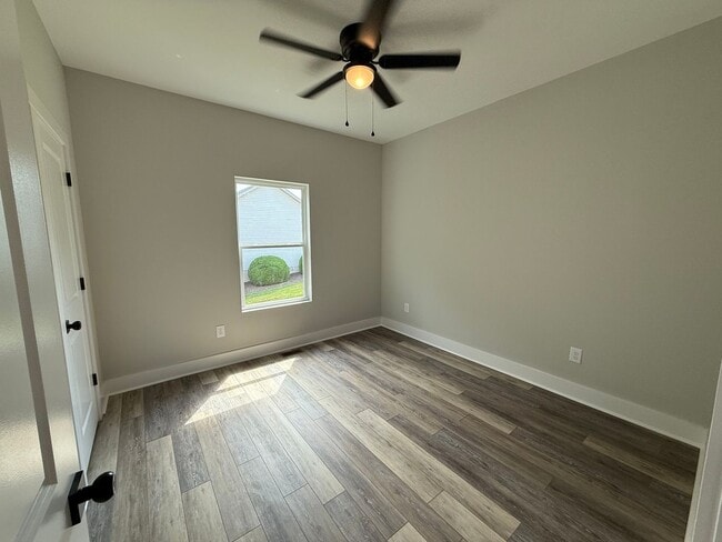 Building Photo - Newly Built 3-Bedroom Gem with Easy Highwa...