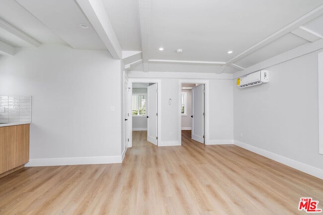 Building Photo - 4524 Laurel Canyon Blvd