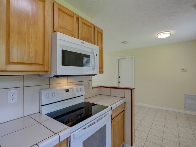 Building Photo - 279 Englar Dr