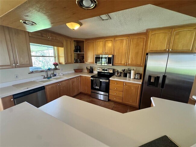 Building Photo - 50 Oak Tree Dr