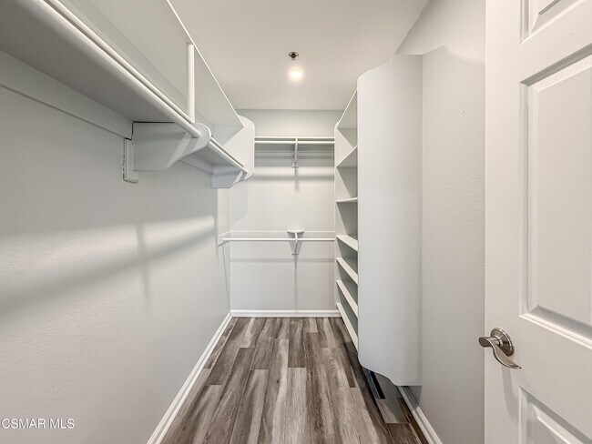 Building Photo - 5744 Oak Bend Ln