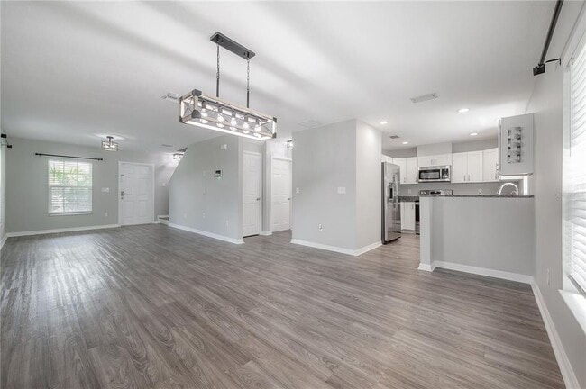 Building Photo - 595 Shady Grove Dr